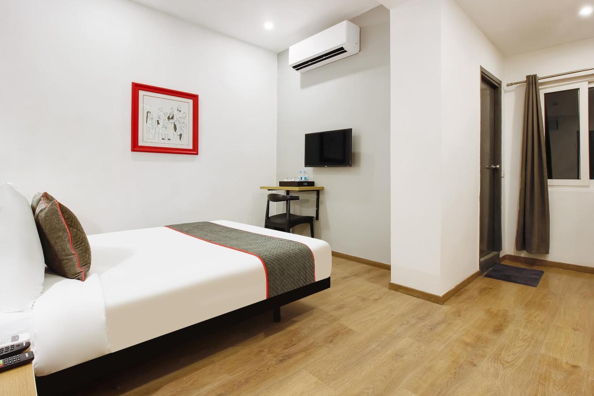 Super Townhouse The Cinco Hotel Near Esi Hospital Hyderabad Exteriör bild