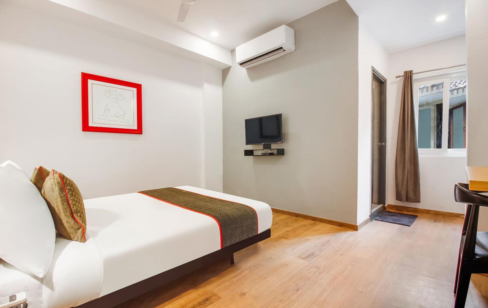 Super Townhouse The Cinco Hotel Near Esi Hospital Hyderabad Exteriör bild